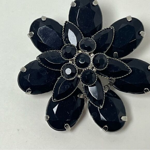 VTG French Jet Black Flower Brooch Set of 3 Silver tone Mourning Faceted - Picture 9 of 11